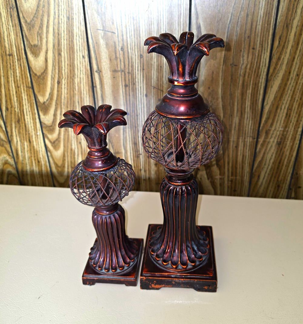 Set of 2 Bronze Floral Candle Holders Square Freestanding Antique Finish